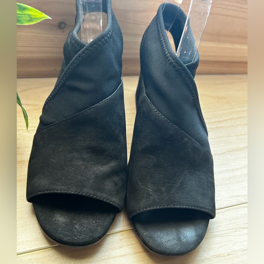 Eileen Fisher Luca Tumbled Nubuck Sandal